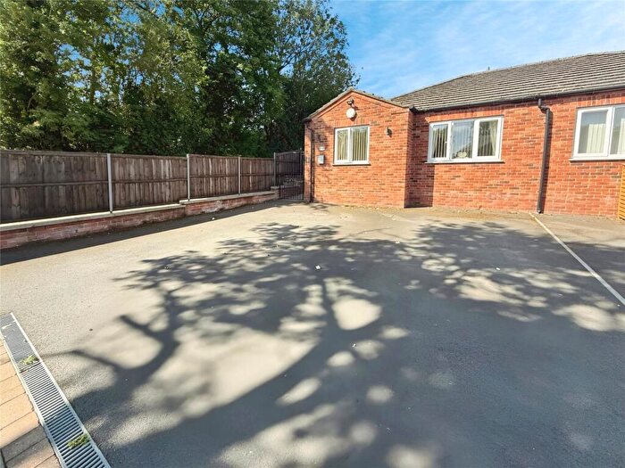2 Bedroom Bungalow For Sale In Whites Lane, Blackwell, Alfreton, Derbyshire, DE55