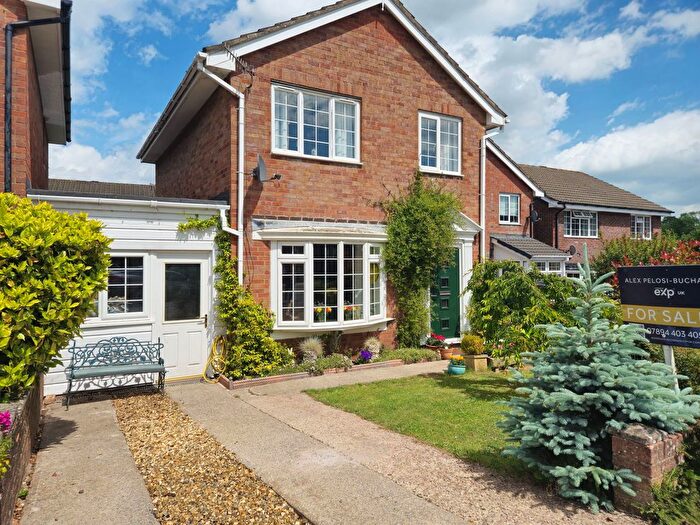 3 Bedroom Detached House For Sale In Croesonen Parc, Abergavenny, NP7