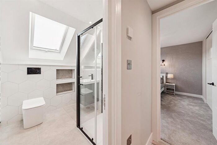1 Bedroom Flat For Sale In Gilbey Road, London, SW17