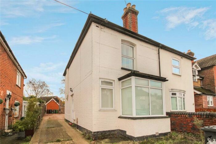 1 Bedroom Flat To Rent In Stoughton Road Guildford Surrey, GU2