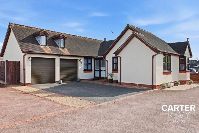 3 Bedroom Bungalow For Sale In Connaught Drive, South Woodham Ferrers, CM3