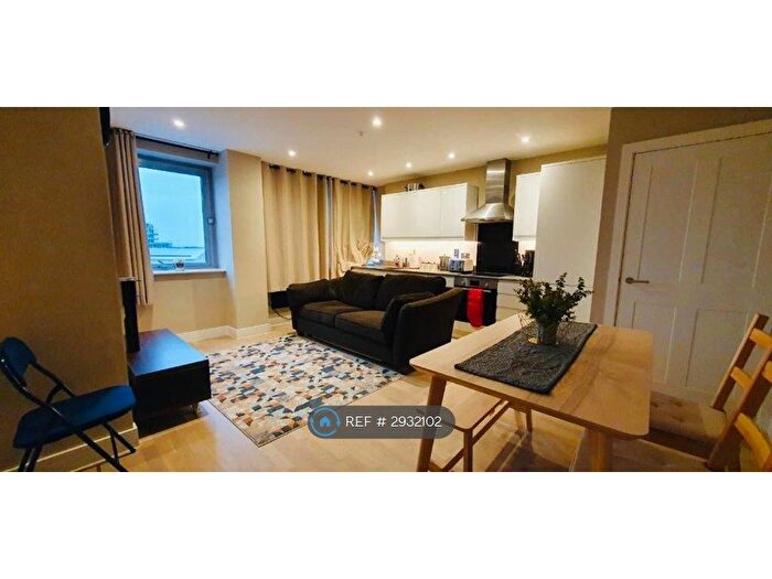 2 Bedroom Flat To Rent In Southchurch Road, Southend-On-Sea, SS1