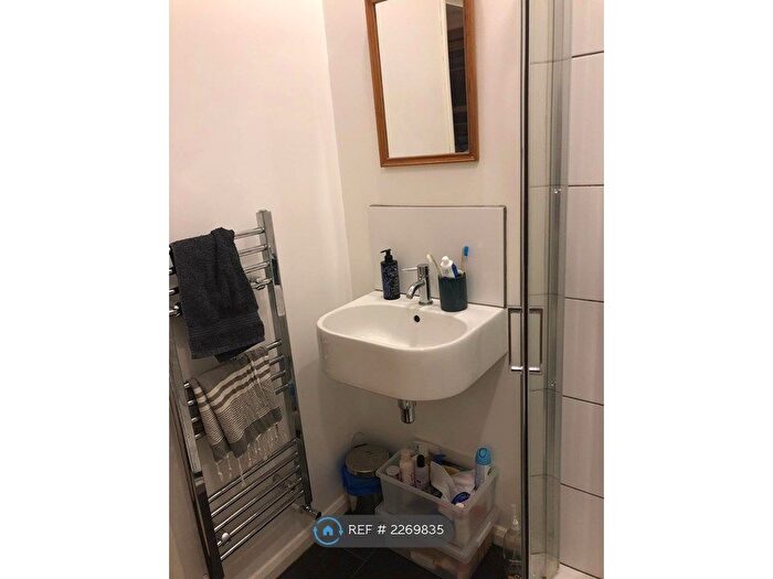 1 Bedroom Flat To Rent In Dalston, London, N1