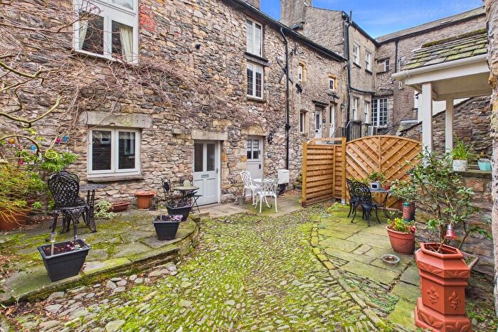 2 Bedroom Cottage To Rent In Main Street, Kirkby Lonsdale, Carnforth, LA6
