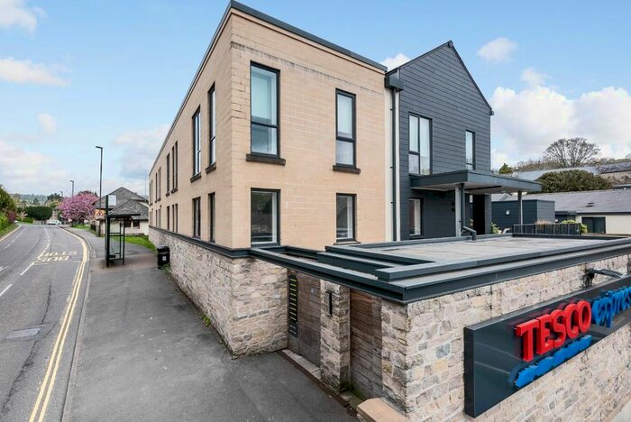 2 Bedroom Flat To Rent In Crown Road, Weston, Bath, BA1