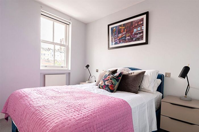 2 Bedroom Flat To Rent In Dunworth Mews, Notting Hill, W11