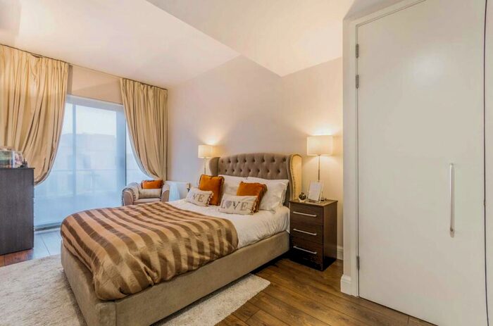 2 Bedroom Flat To Rent In City Road, City, London, EC1V