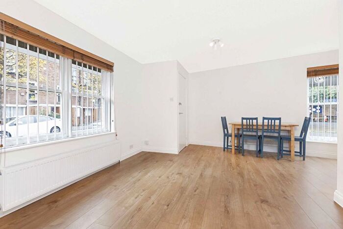 Studio To Rent In St. Marks Road, London, W11