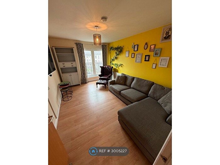2 Bedroom Flat To Rent In Bothwell Road, Aberdeen, AB24
