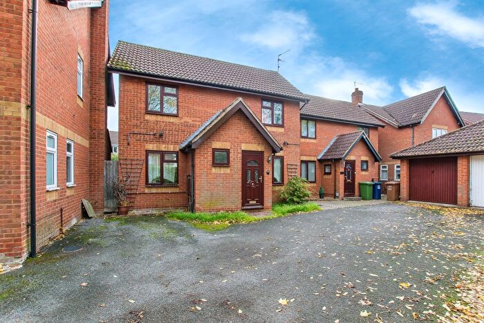 3 Bedroom Semi Detached House For Sale In Prins Avenue, Wisbech, PE13