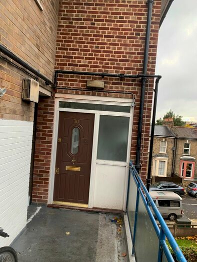 3 Bedroom Maisonette To Rent In Richmond Road, London, E8