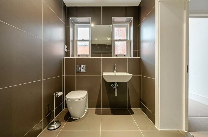 2 Bedroom Flat For Sale In Charles Sevright Way, Mill Hill, NW7