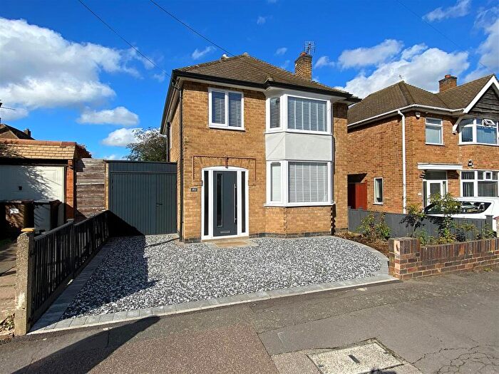 3 Bedroom Detached House For Sale In Castlegate Avenue, Birstall, Leicester, LE4
