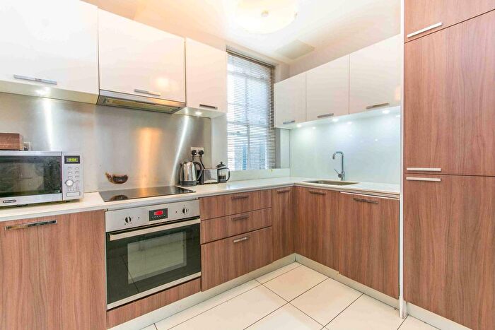 2 Bedroom Flat To Rent In Lisson Street, Marylebone, London, NW1