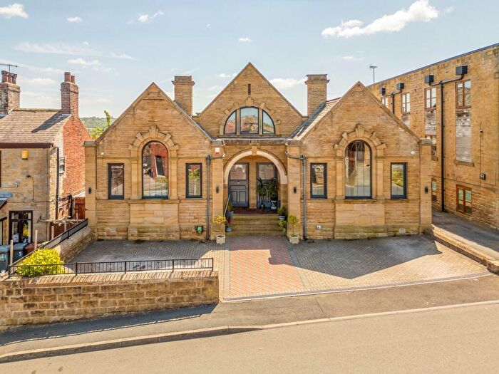 5 Bedroom Character Property For Sale In The Pinnacles, Back Green, Morley, Leeds, LS27