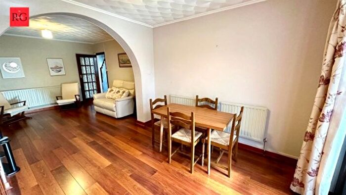 4 Bedroom Semi-Detached House To Rent In Mackie Grove, Bristol, BS34