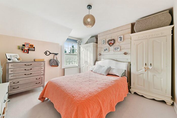 2 Bedroom Apartment To Rent In Upper Richmond Road West, London, SW14