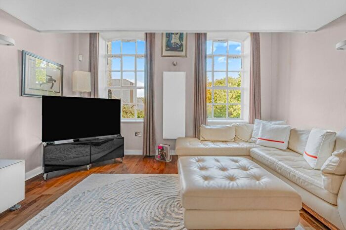 2 Bedroom Flat To Rent In The Remus Building, Hardwick Street, EC1R