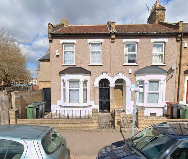4 Bedroom Semi-Detached House To Rent In Calderon Road, London, E11