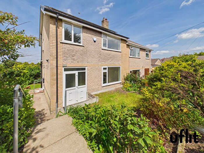 3 Bedroom Semi Detached House For Sale In Hill Close, Rotherham, S65