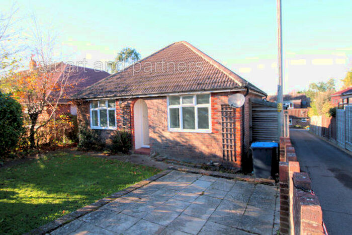 2 Bedroom Bungalow To Rent In Eastern Road, Haywards Heath, RH16