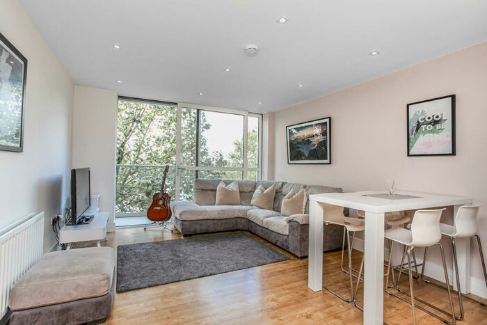 1 Bedroom Apartment To Rent In Tavern Quay, Rope Street, Surrey Docks, SE16