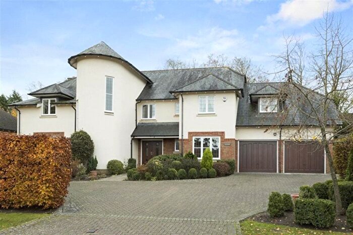 5 Bedroom Detached House To Rent In Lytton Park, Cobham, Surrey, KT11