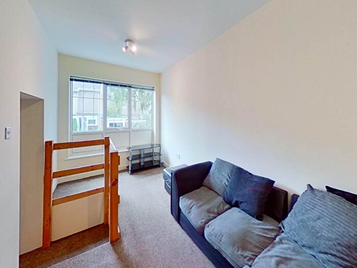 1 Bedroom Flat To Rent In Farm Drive, Cyncoed, Cardiff, CF23