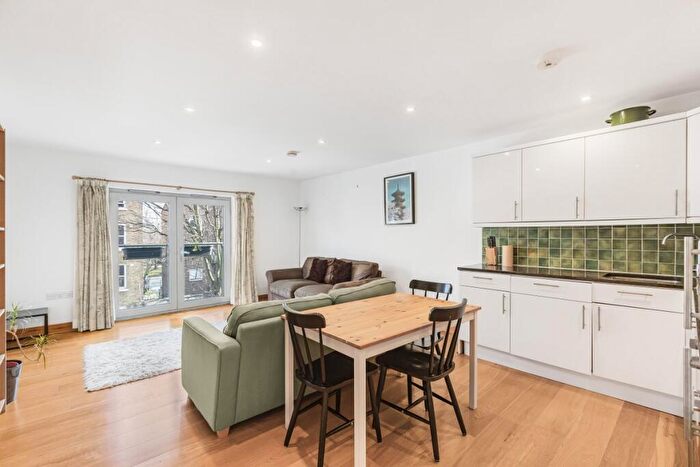 2 Bedroom Flat To Rent In Hilldrop Lane, Holloway, N7