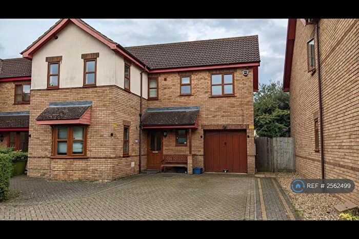 5 Bedroom Detached House To Rent In Pastern Place, Downs Barn, Milton Keynes, MK14