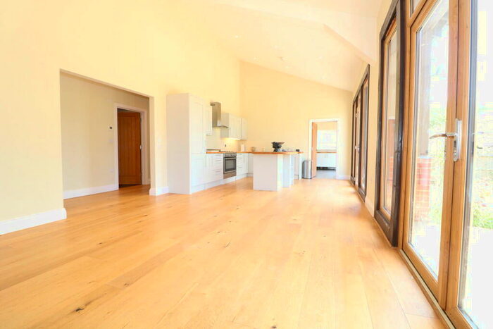 4 Bedroom Detached House To Rent In Pisley Farm Road, Ockley, Dorking, RH5