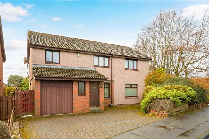 5 Bedroom Detached Villa For Sale In Moubray Road, Dalgety Bay, KY11