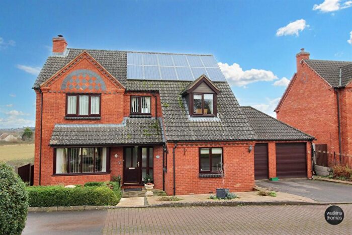 4 Bedroom Detached House For Sale In Bullingham Lane, Hereford, HR2