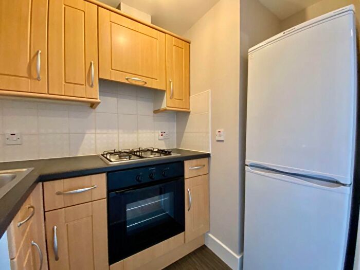 1 Bedroom Flat To Rent In Patriothall, Stockbridge, Edinburgh, EH3
