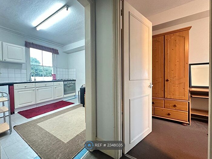 1 Bedroom Flat To Rent In Reporton Road, London, SW6