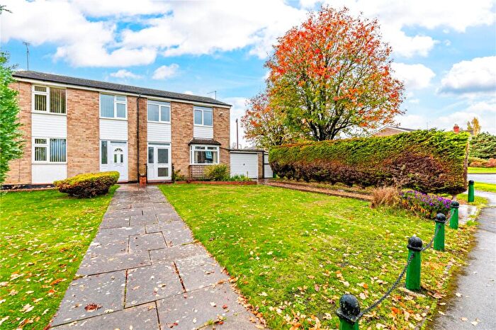 3 Bedroom Semi-Detached House For Sale In Woodland Way, Devizes, Wiltshire, SN10