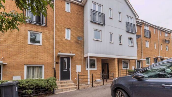 3 Bedroom Town House To Rent In Lakeview Way, Peterborough, Cambridgeshire, PE7