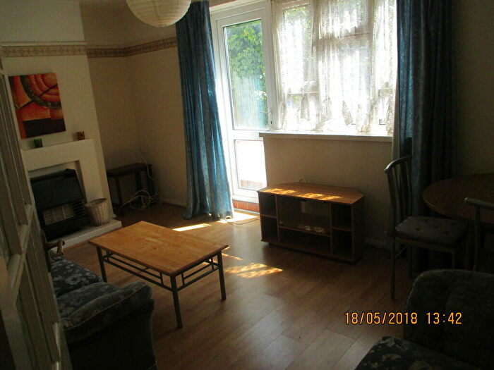 2 Bedroom Apartment To Rent In Yorke Street, Southsea, PO5