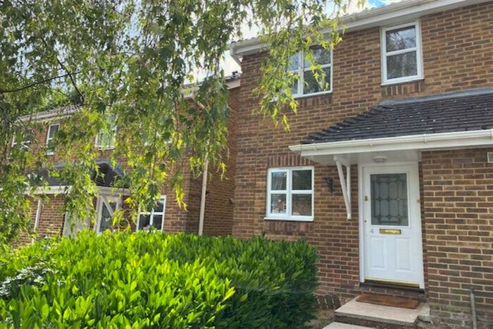 2 Bedroom House To Rent In Basingstoke, RG21