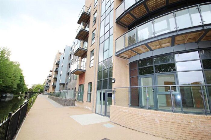 2 Bedroom Flat To Rent In The Embankment, Hemel Hempstead, HP3
