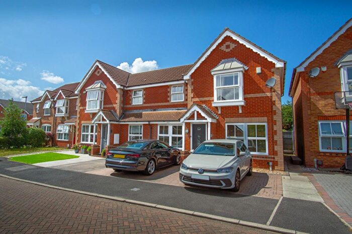 3 Bedroom Semi-detached House For Sale In Elmsett Close, Great Sankey, WA5