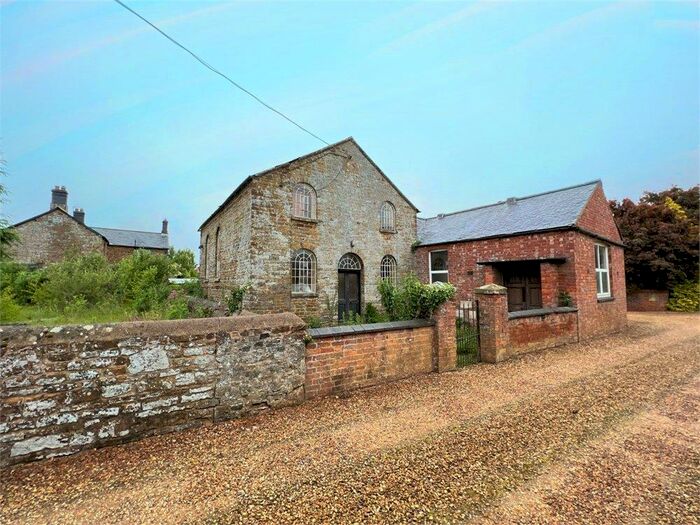 3 Bedroom Character Property For Sale In Towcester Road, Northamptonshire, Litchborough, Towcester, NN12