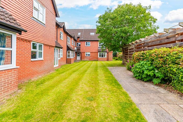 1 Bedroom Apartment For Sale In River Park, Marlborough, Wiltshire, SN8