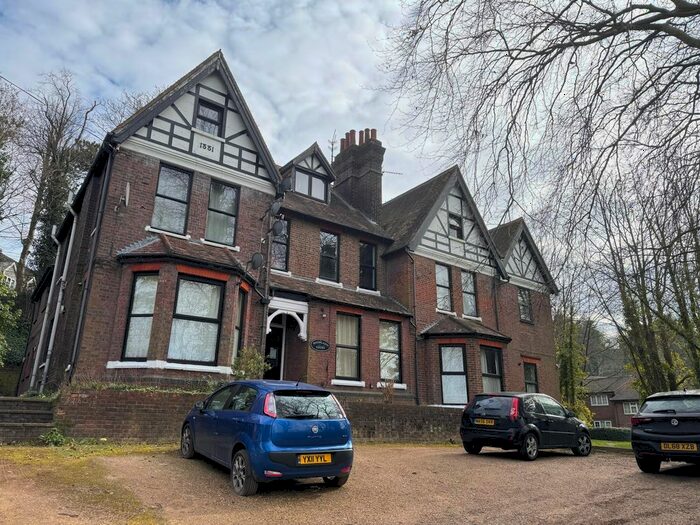 1 Bedroom Flat To Rent In Hart Hill Drive, Luton, LU2