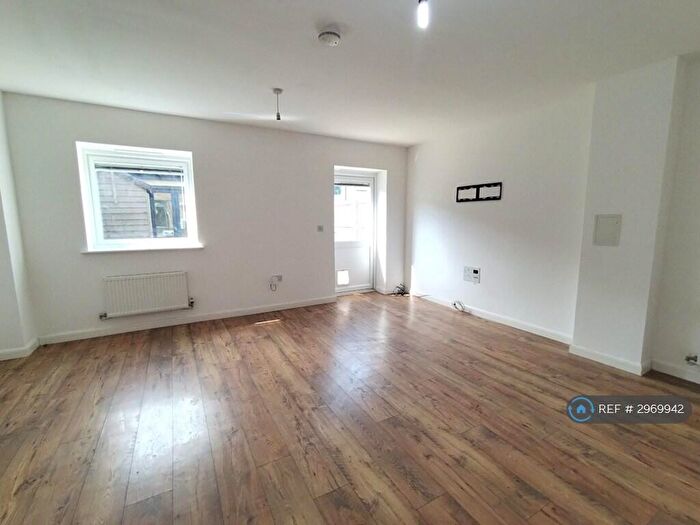 3 Bedroom Terraced House To Rent In Samson Close, Dartford, DA1