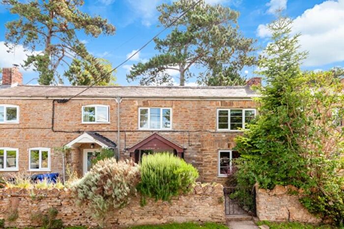 3 Bedroom Cottage To Rent In Mill Lane, Croughton, NN13