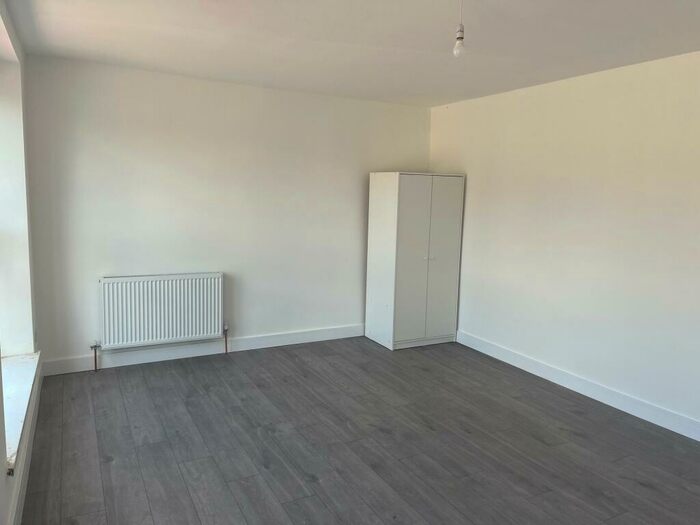 1 Bedroom Flat To Rent In Stuart Terrace, Talbot Green, Pontyclun, CF72