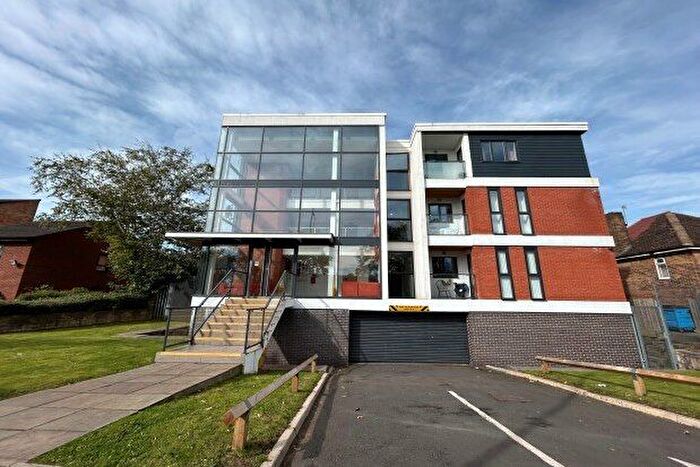 2 Bedroom Flat To Rent In Hall Lane, Manchester, M23