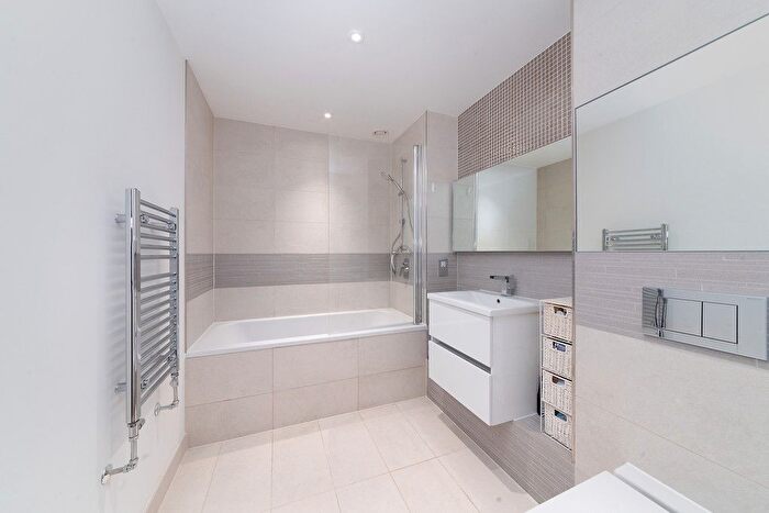 1 Bedroom Flat To Rent In Plough Way, London, SE16