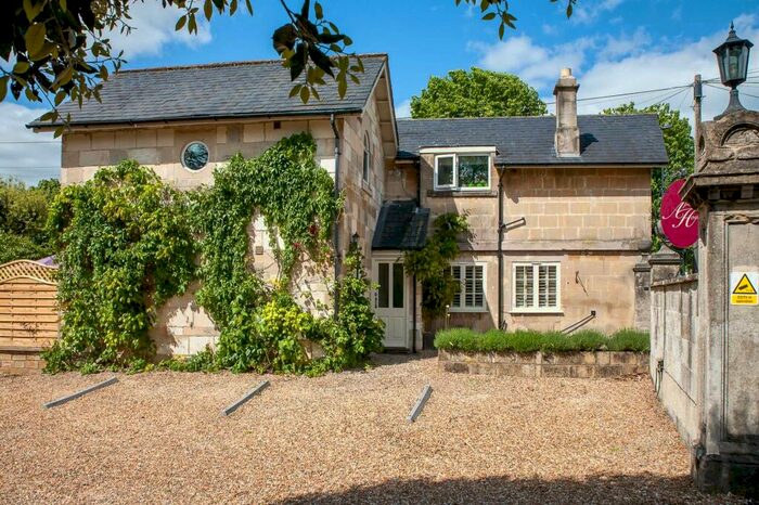 2 Bedroom Apartment To Rent In Newbridge Hill, BA1